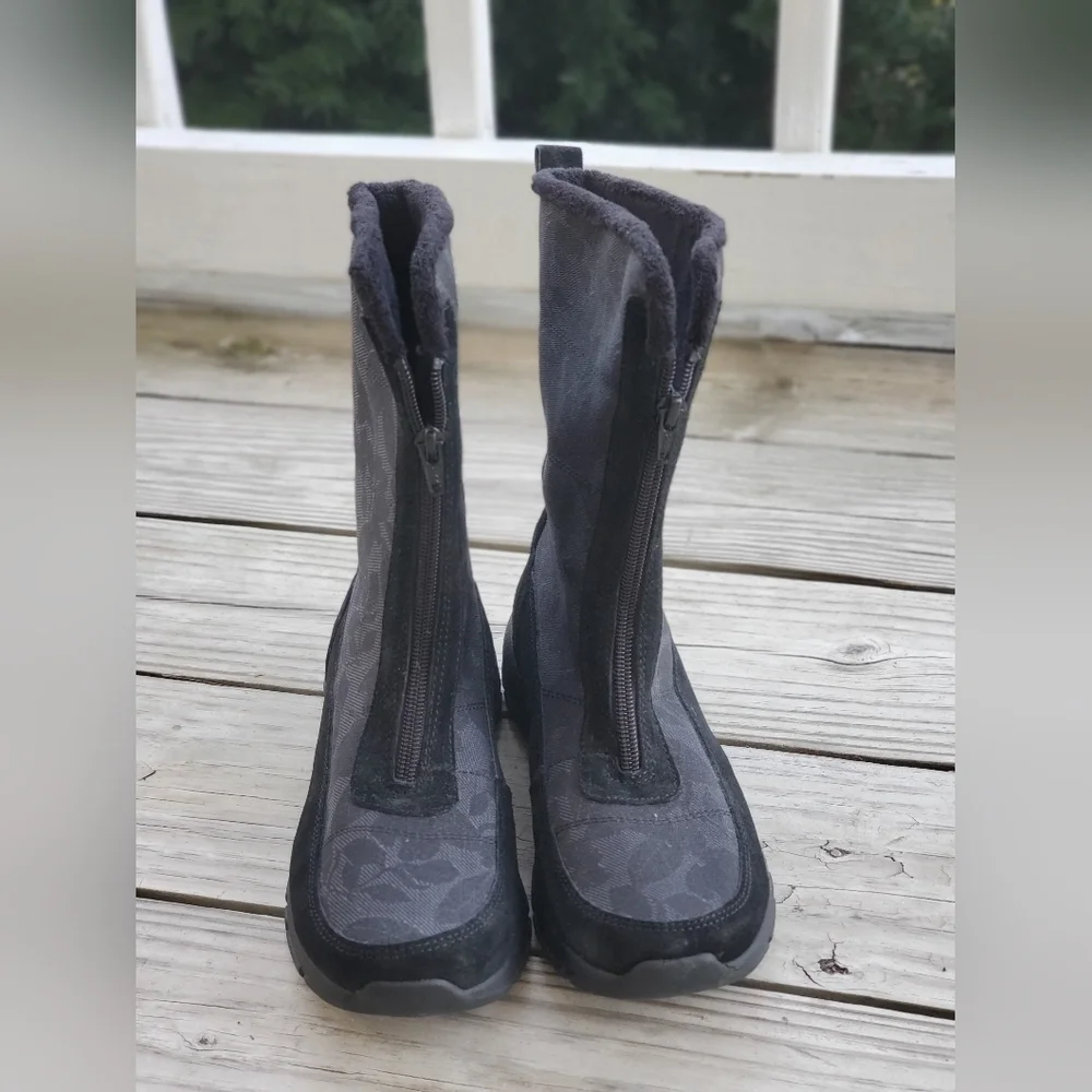 Landsend Women's Black and Gray Floral Boots